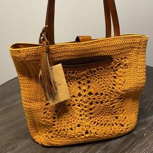 Beautiful Patricia Nash Crotchet collection tote.